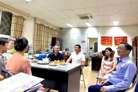 Bộ trưởng Bộ Tài chính Nguyễn Văn Thắng thăm và động viên cán bộ Sở Tài chính Lai Châu trong công cuộc sắp xếp, tinh gọn bộ máy