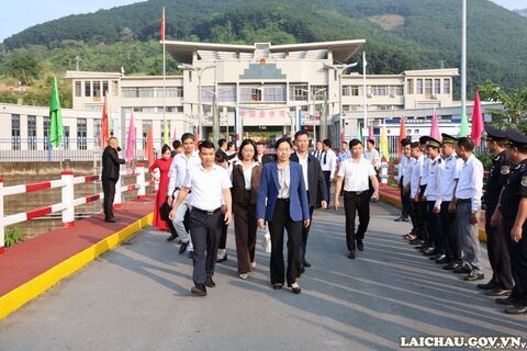Đoàn đại biểu chính quyền nhân dân huyện Kim Bình và doanh nghiệp tỉnh Vân Nam, Trung Quốc thăm, khảo sát tại tỉnh Lai Châu