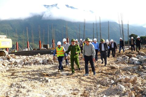 Lãnh đạo UBND tỉnh kiểm tra tiến độ Dự án Trường Phổ thông Nội trú liên cấp Tiểu học và Trung học cơ sở xã Pa Tần