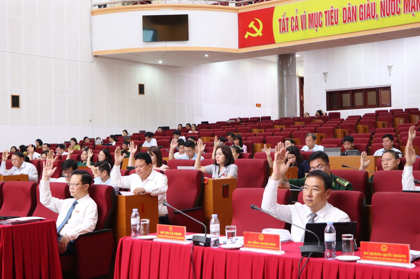 Thông qua 18 Nghị quyết tại Kỳ họp thứ hai mươi ba (Kỳ họp chuyên đề) Hội đồng nhân dân tỉnh Lai Châu khóa XV, nhiệm kỳ 2021 - 2026