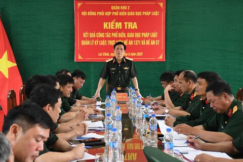 Quân khu 2: Kiểm tra công tác phổ biến, giáo dục pháp luật, quản lý kỷ luật và thực hiện Đề án 1371 và Đề án 57 tại Bộ Chỉ huy Quân sự tỉnh