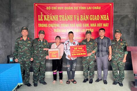 Bộ Chỉ huy Quân sự tỉnh Lai Châu khánh thành và bàn giao nhà mới trong Chương trình xóa nhà tạm, nhà dột nát