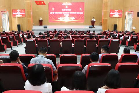 Khai mạc lớp tập huấn nghiệp vụ công tác tổ chức xây dựng Đảng năm 2026