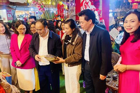 Rộn ràng Không gian Tết chào xuân Bính Ngọ 2026 tại Phường Tân Phong