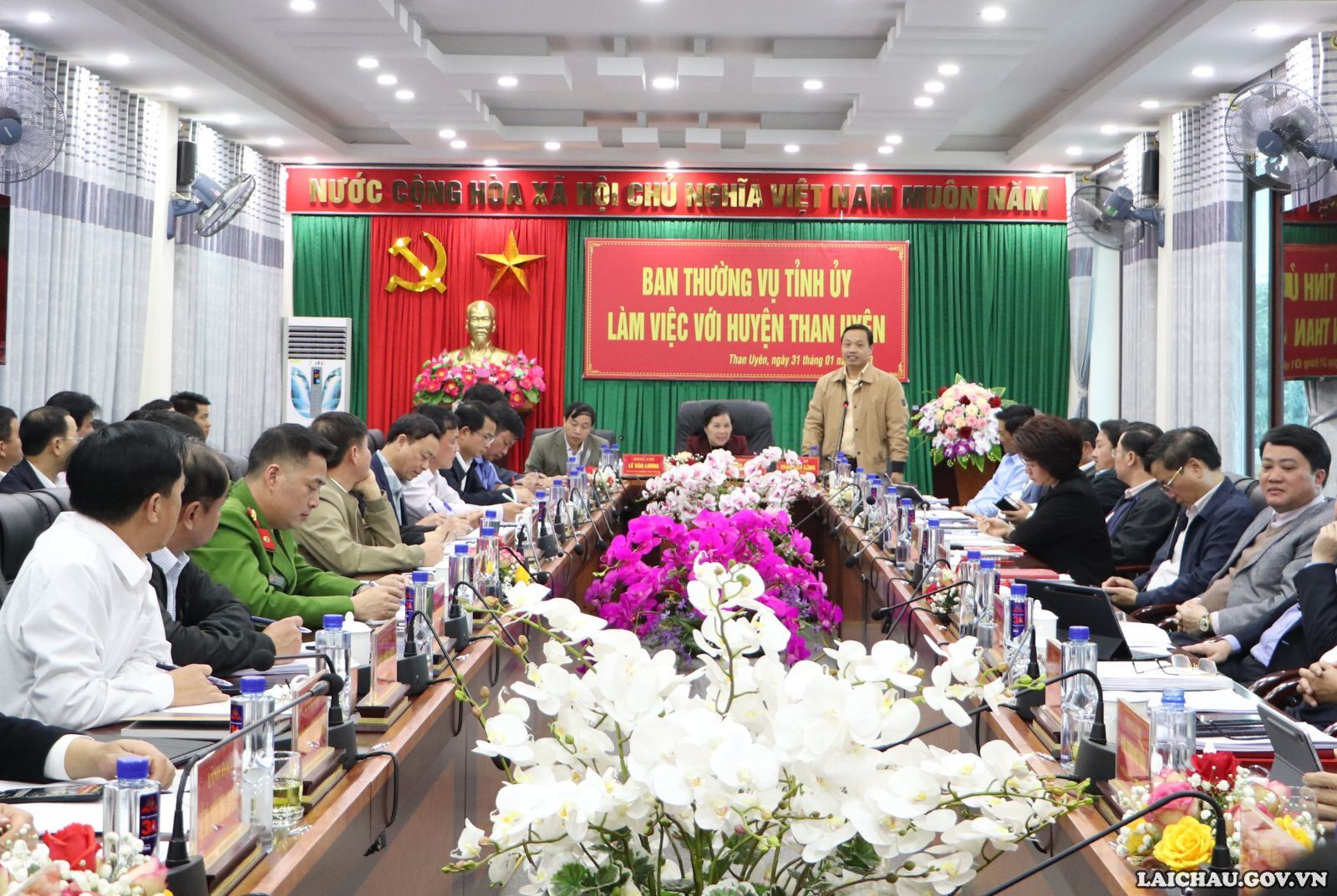 Ban Thường vụ Tỉnh ủy kiểm tra tình hình thực hiện nhiệm vụ tại huyện Than Uyên
