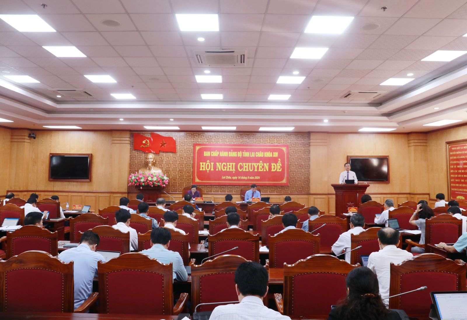 Hội nghị chuyên đề Ban Chấp hành Đảng bộ tỉnh Lai Châu khóa XIV