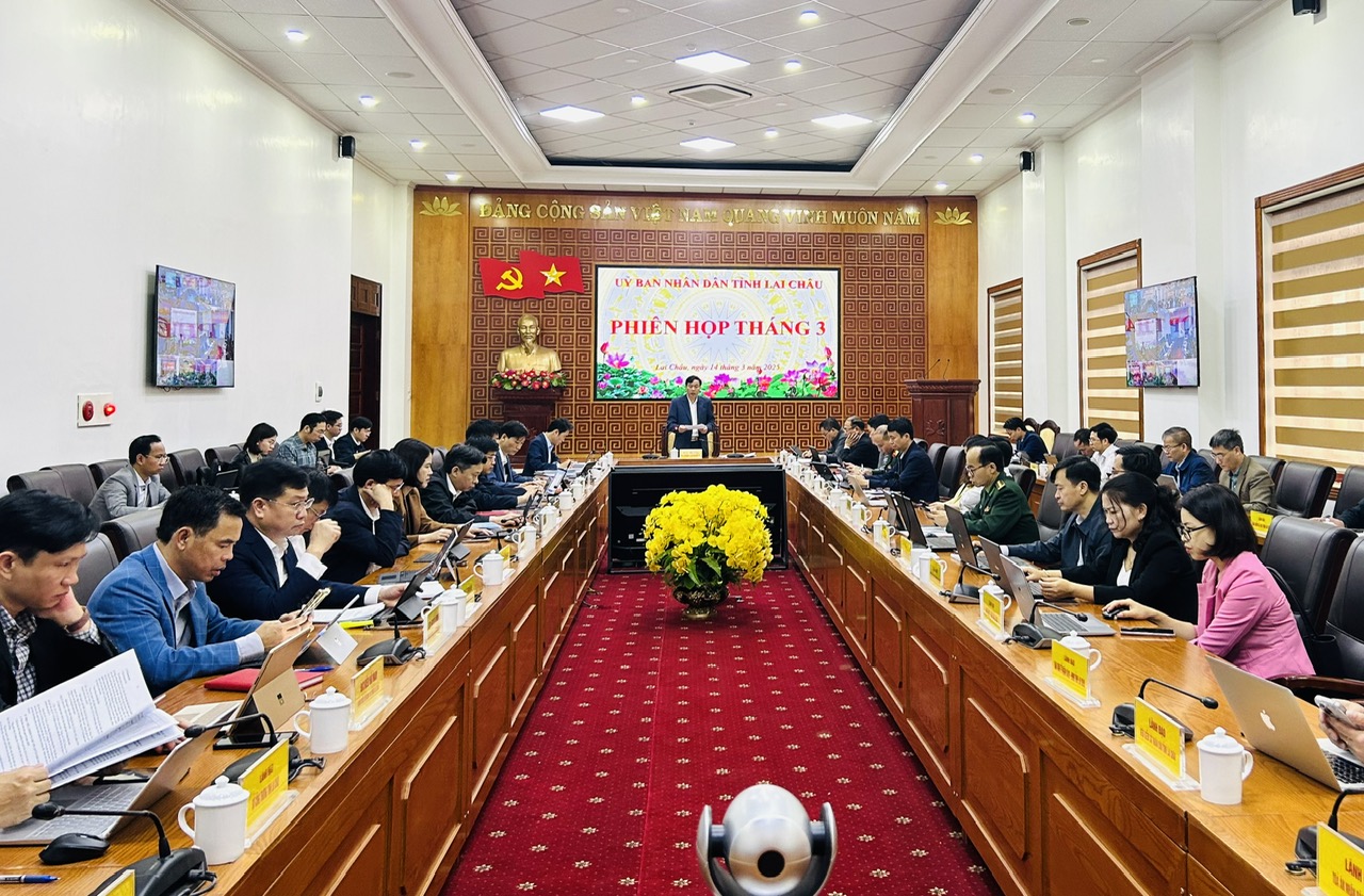 Phiên họp UBND tỉnh thường kỳ tháng 3: Các cấp, các ngành, địa phương quyết liệt, quyết tâm thực hiện tăng trưởng đạt 2 con số