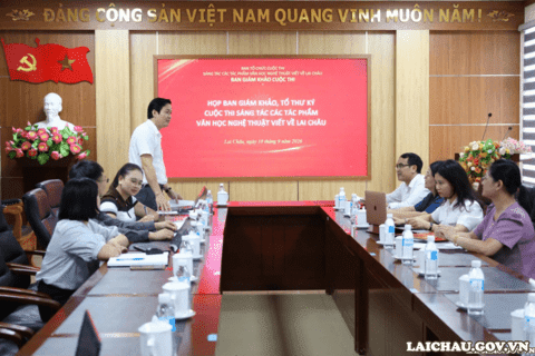 Họp Ban Giám khảo, Tổ Thư ký Cuộc thi sáng tác các tác phẩm văn học nghệ thuật viết về Lai Châu