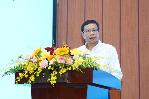 <a href="/tin-tuc-su-kien/chuyen-de" title="Chuyên đề" rel="dofollow">Chuyên đề</a>