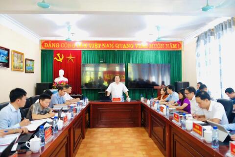 Đề nghị Pu Sam Cáp phát huy tối đa tiềm năng, lợi thế của địa phương trong phát triển kinh tế - xã hội