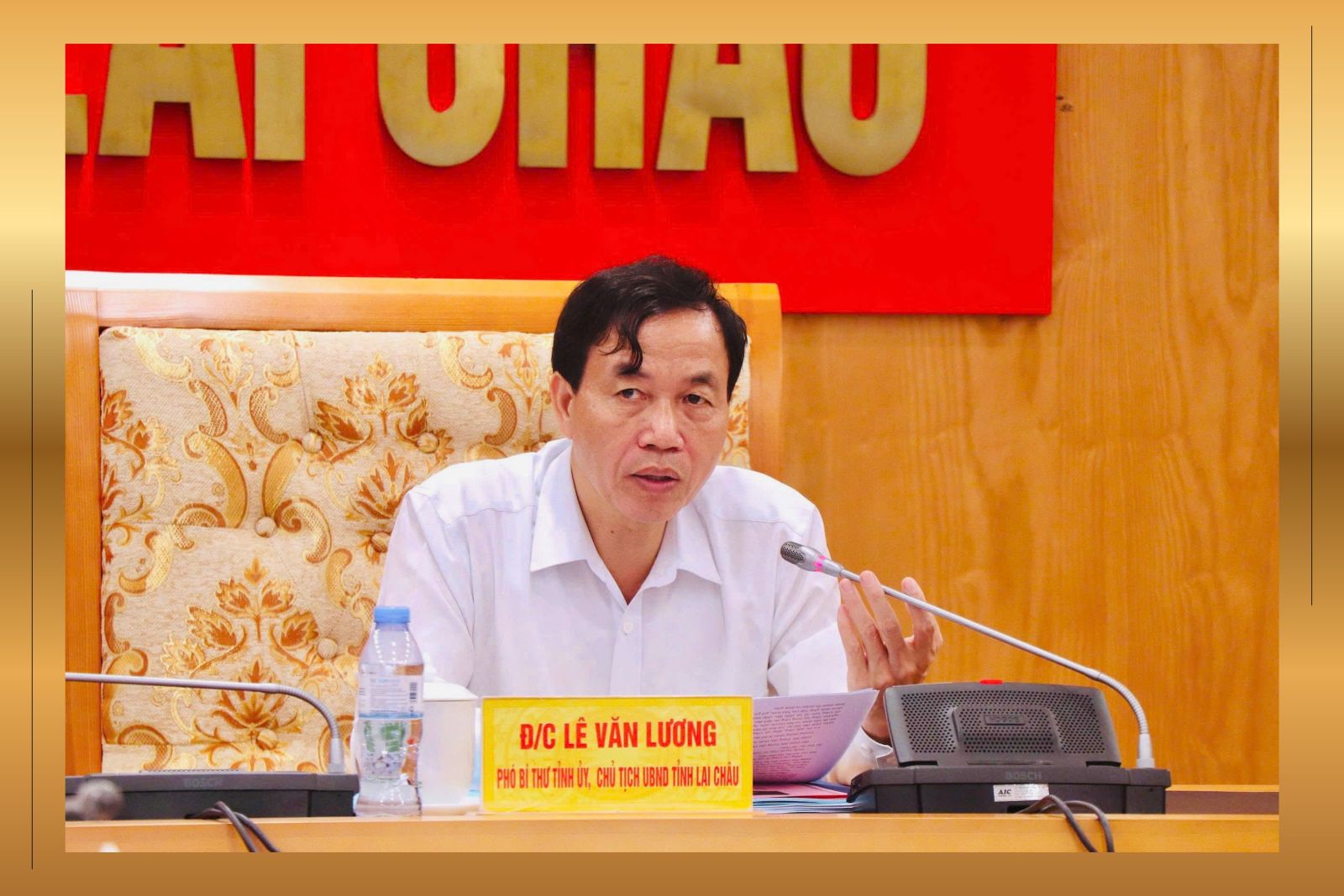 Phó Bí thư Tỉnh ủy, Chủ tịch UBND tỉnh Lê Văn Lương duyệt Văn kiện Đại hội Đảng bộ các xã Nậm Cuổi, Nậm Mạ, Pu Sam Cáp, Sin Suối Hồ