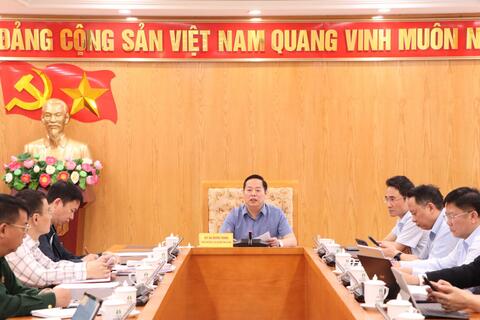 Chủ tịch UBND tỉnh Hà Quang Trung nghe báo cáo Kế hoạch đầu tư công trung hạn giai đoạn 2026-2030