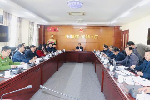 Phó Chủ tịch Thường trực UBND tỉnh Tống Thanh Hải kiểm tra công tác bầu cử tại phường Đoàn Kết