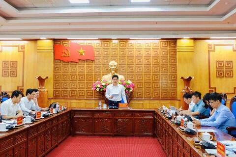 Duyệt văn kiện Đại hội Đảng bộ các xã Bum Nưa, Hua Bum