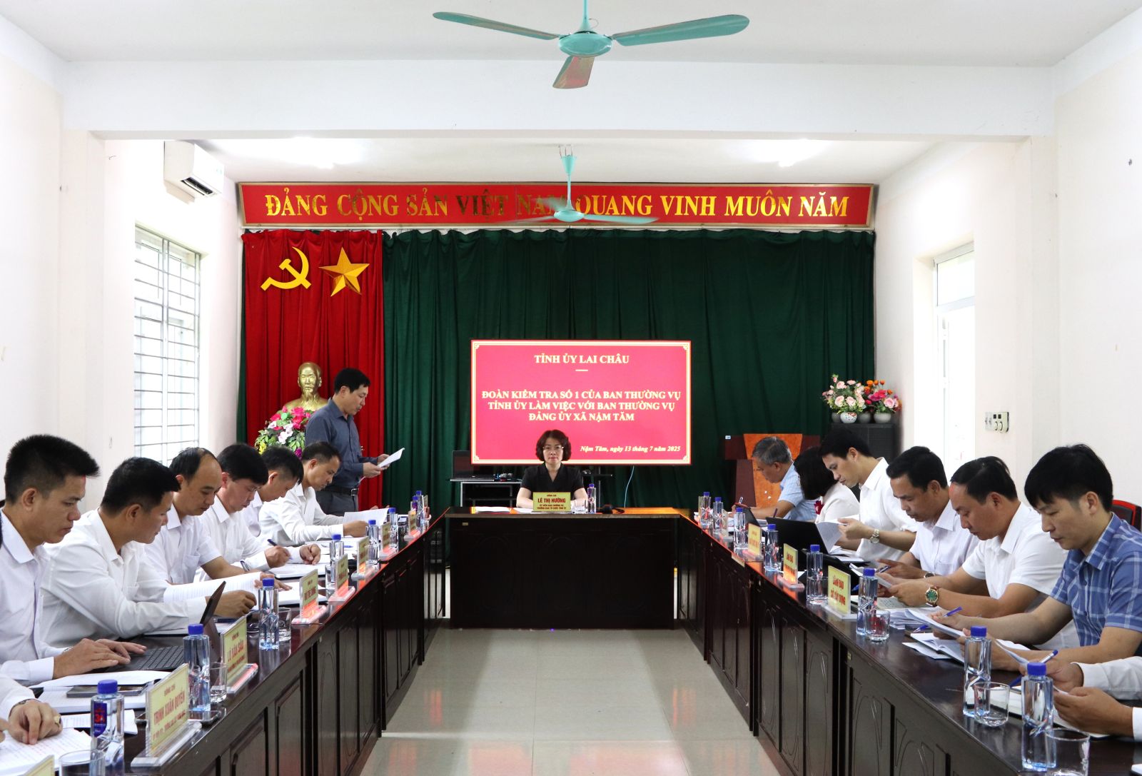 Đoàn kiểm tra số 1 kiểm tra, nắm tình hình công tác tổ chức, hoạt động theo mô hình chính quyền địa phương 2 cấp tại xã Nậm Tăm