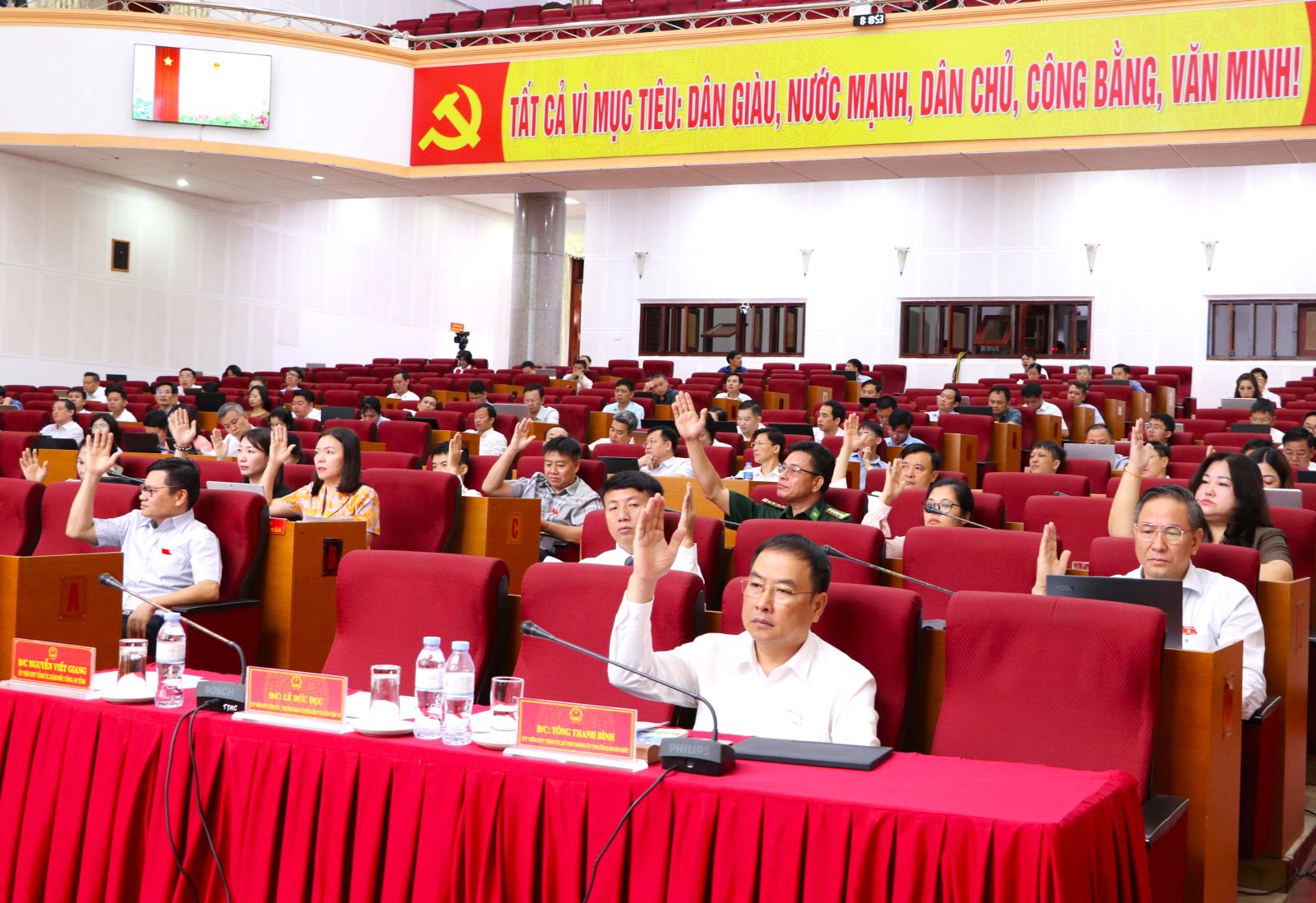 Thông qua 15 Nghị quyết tại Kỳ họp thứ ba mươi mốt (Kỳ họp chuyên đề) HĐND tỉnh khóa XV, nhiệm kỳ 2021 - 2026