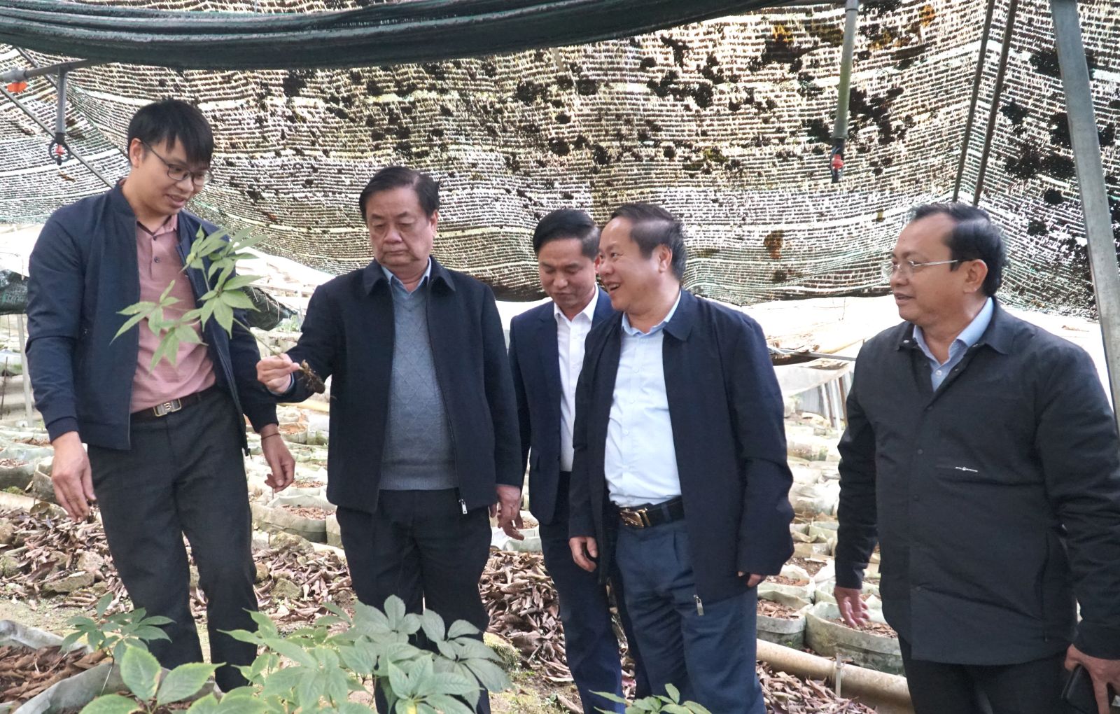 Phó Chủ tịch Quốc hội Lê Minh Hoan cùng Đoàn công tác thăm vườn bảo tồn Sâm Lai Châu