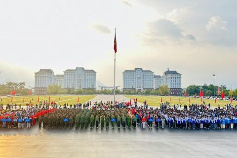 Lai Châu: Trên 3.500 người tham gia chạy phát động Cuộc vận động “Toàn dân rèn luyện thân thể theo gương Bác Hồ vĩ đại” và “Ngày chạy Olympic vì sức khỏe toàn dân - Vì an ninh Tổ quốc” năm 2026