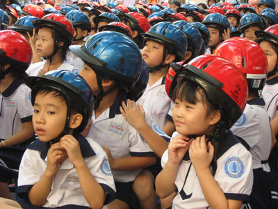 Kế hoạch thực hiện quy định của pháp luật về đội mũ bảo hiểm đối với trẻ em  năm 2015 trên địa bàn ...