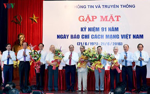 thu tuong: bao chi phai la kenh phan bien cho hoat dong cua chinh phu hinh 3