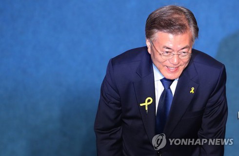 han quoc ung vien moon jae in tuyen bo thang cu tong thong hinh 2