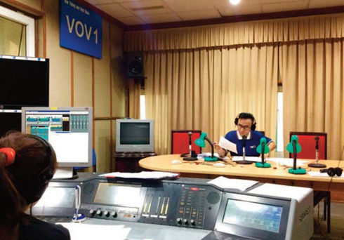 cac nuoc ky niem ngay phat thanh the gioi phat thanh chinh la ban hinh 3