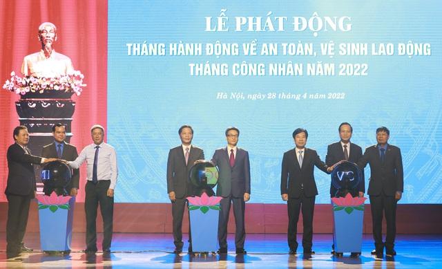 Phát động Tháng hành động an toàn vệ sinh lao động và Tháng Công nhân 2022 - Ảnh 1.