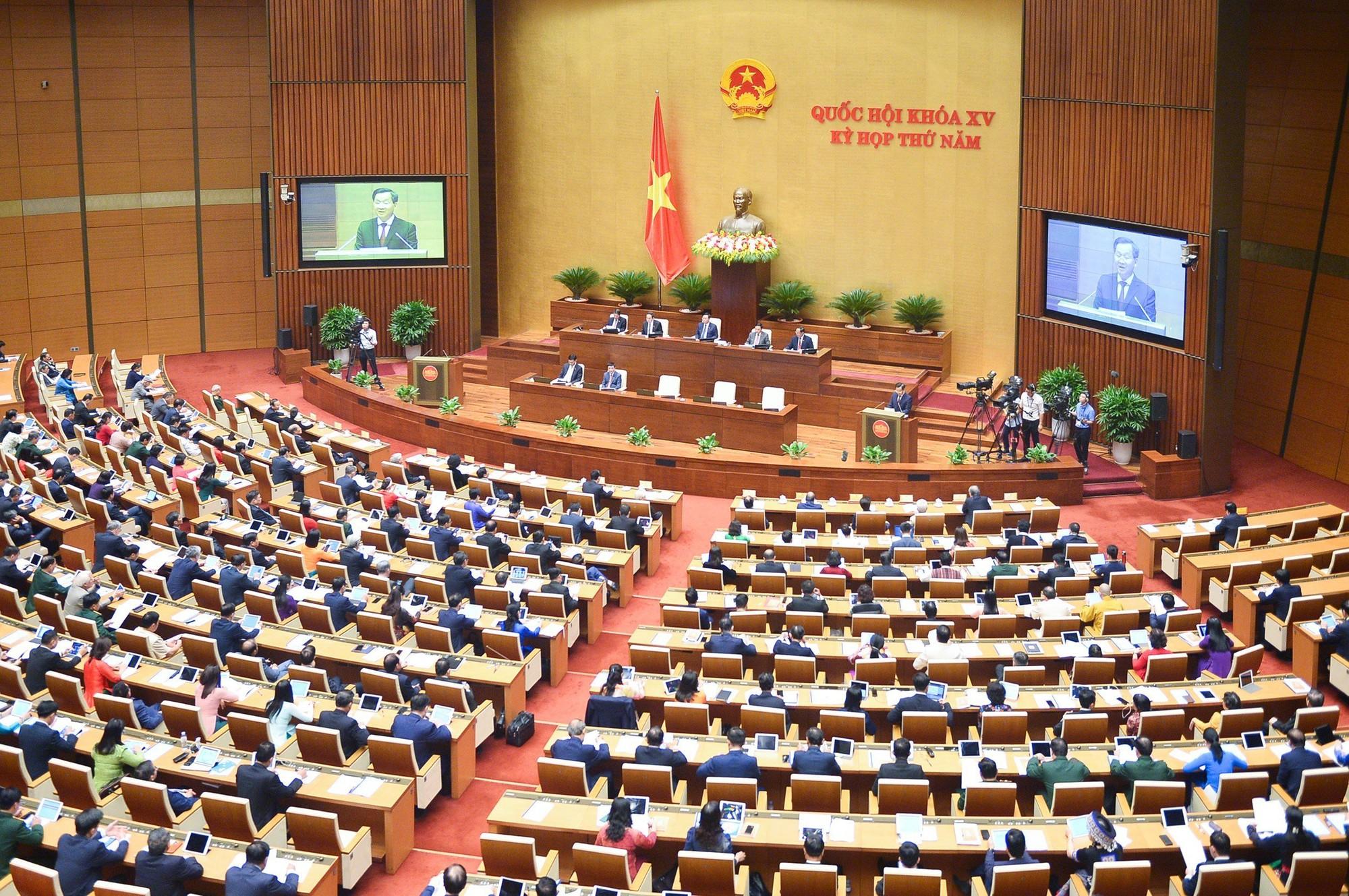 Phó Thủ tướng Lê Minh Khái báo cáo giải trình trước Quốc hội - Ảnh 1.