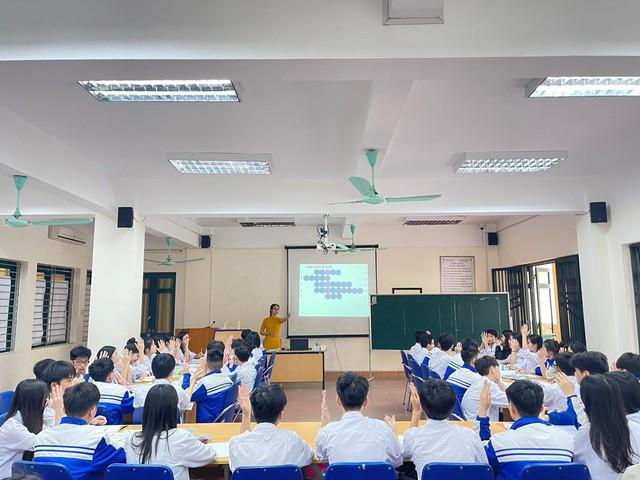 Quy định bổ nhiệm, xếp lương giáo viên THPT công lập - Ảnh 3.