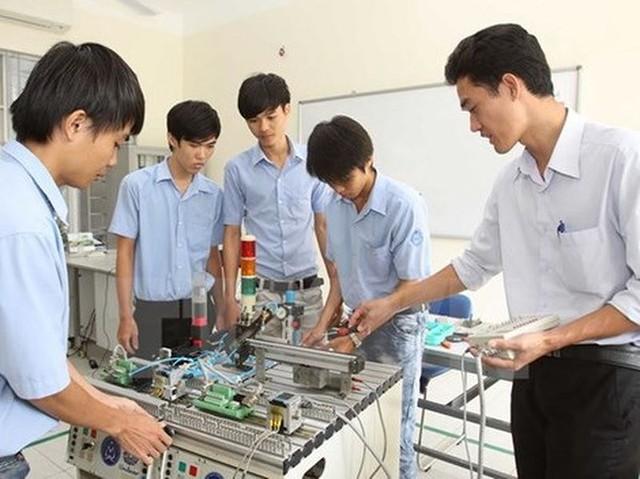 Xếp lương chức danh nghề nghiệp viên chức chuyên ngành giáo dục nghề nghiệp - Ảnh 1.