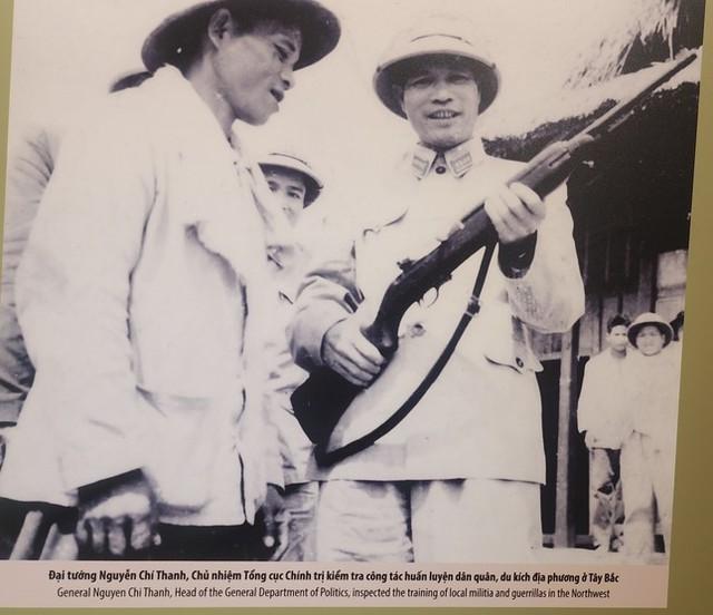 Triển lãm 'Đại tướng Nguyễn Chí Thanh - Nhà lãnh đạo tài năng đức độ'- Ảnh 3.