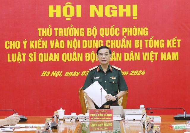 Sửa Luật Sĩ quan để khắc phục những bất cập về chức danh, chức vụ, tiền lương, phụ cấp, tuổi nghỉ hưu, trần quân hàm,...- Ảnh 1.