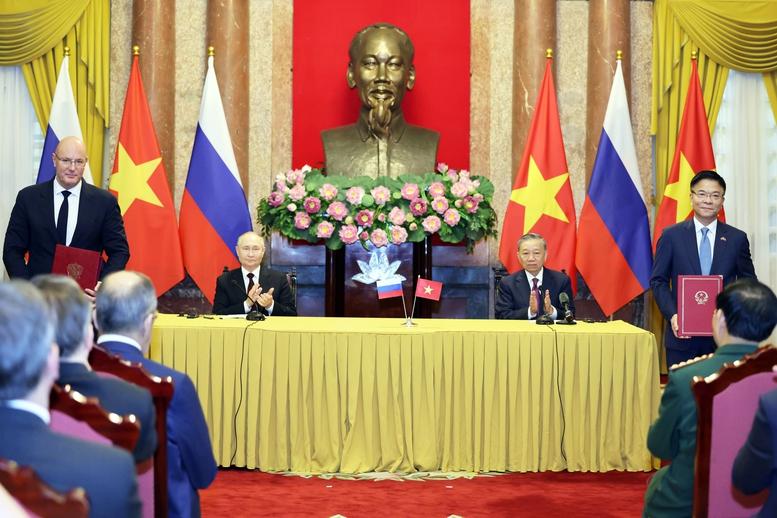 Việt Nam và Liên bang Nga ký kết 11 văn kiện hợp tác- Ảnh 1. Việt Nam và Liên bang Nga ký kết 11 văn kiện hợp tác- Ảnh 1.