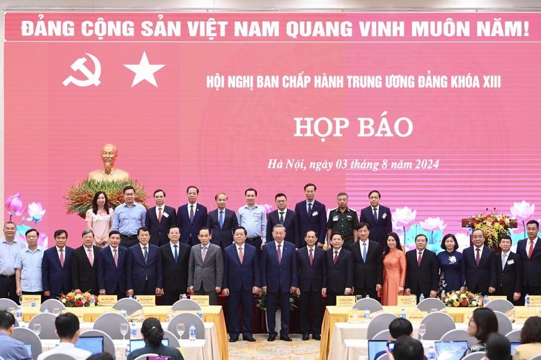 Tổng Bí thư, Chủ tịch nước Tô Lâm: Phát huy cao nhất tinh thần "tự chủ, tự tin, tự lực, tự cường, tự hào dân tộc"- Ảnh 4.