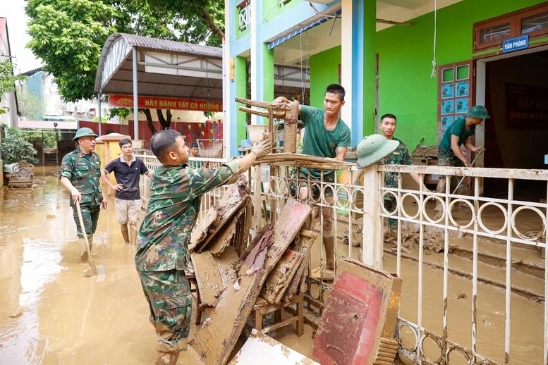 Thủ tướng: Hỗ trợ ngay Yên Bái 50 tỷ đồng khắc phục hậu quả thiên tai- Ảnh 8.