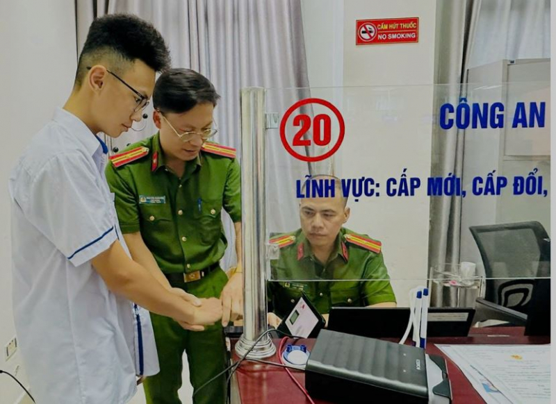 Công an tỉnh Lai Châu gương mẫu, đi đầu trong thực hiện Đề án 06 (Bài 2) -1