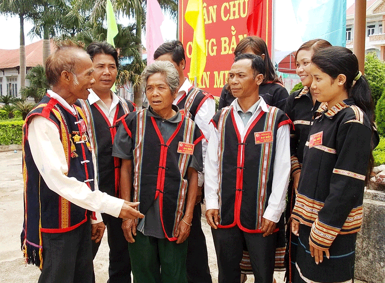 Bổ sung chính sách chi thăm hỏi một số đơn vị, cá nhân là người dân tộc thiểu số - Ảnh 1.