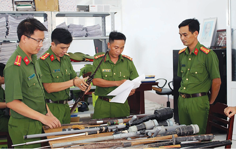 Quy định quản lý, bảo quản vũ khí, vật liệu nổ quân dụng- Ảnh 1. Quy định quản lý, bảo quản vũ khí, vật liệu nổ quân dụng- Ảnh 1.