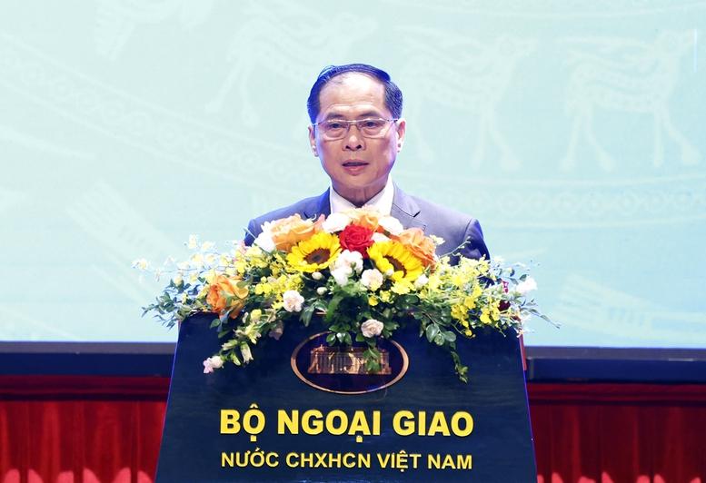 Ngoại giao đóng vai trò kiến tạo xuyên suốt các giai đoạn lịch sử- Ảnh 2. Ngoại giao đóng vai trò kiến tạo xuyên suốt các giai đoạn lịch sử- Ảnh 2.