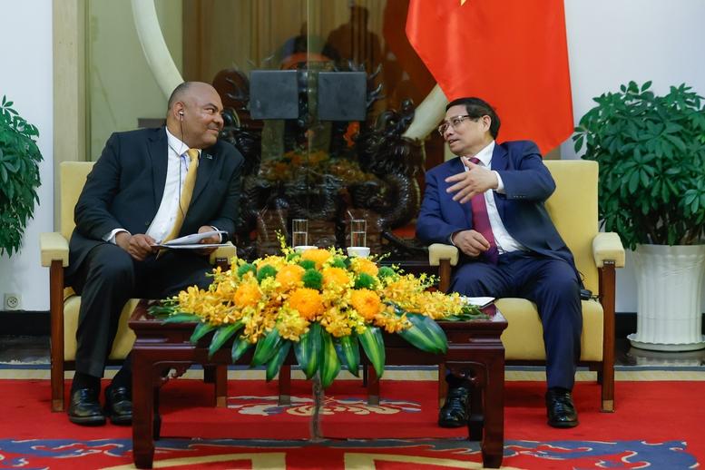Bộ trưởng Ngoại giao Tanzania: Tận mắt chứng kiến lòng yêu nước của nhân dân Việt Nam- Ảnh 1.