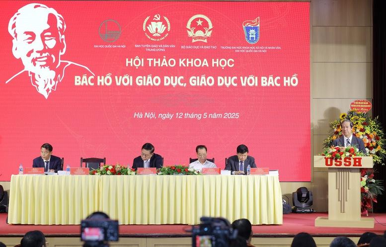 Chủ tịch Hồ Chí Minh - Nhà giáo dục vĩ đại- Ảnh 1. Chủ tịch Hồ Chí Minh - Nhà giáo dục vĩ đại- Ảnh 1.