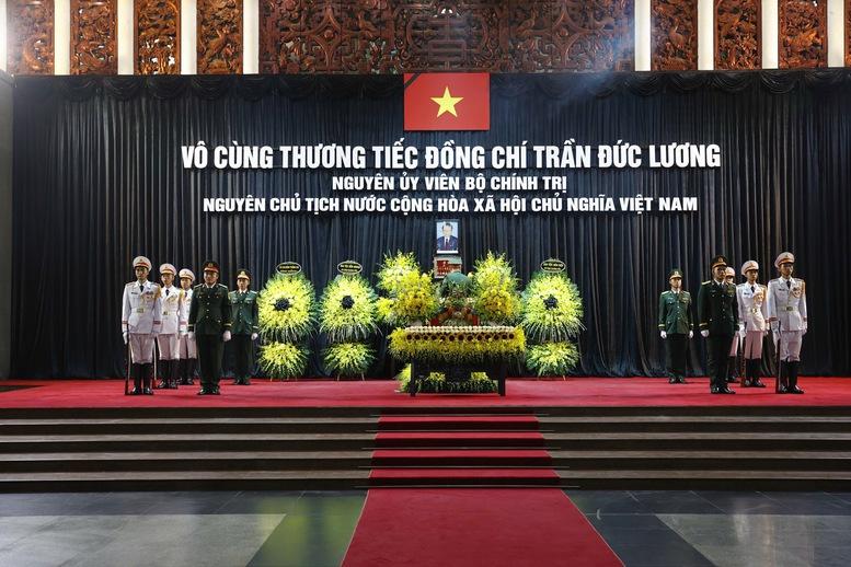 LỄ QUỐC TANG NGUYÊN CHỦ TỊCH NƯỚC TRẦN ĐỨC LƯƠNG- Ảnh 2.