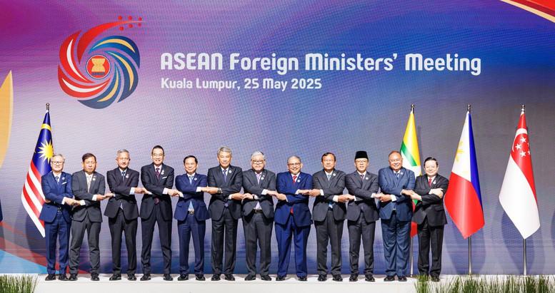 Xây dựng Cộng đồng ASEAN đoàn kết, thống nhất tiếp tục là dòng chảy chính của hợp tác khu vực- Ảnh 1.