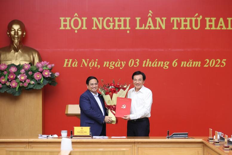 Thủ tướng: Xác định mục tiêu tăng trưởng 2 con số, phát triển nhanh, xanh, bền vững- Ảnh 2. Thủ tướng: Xác định mục tiêu tăng trưởng 2 con số, phát triển nhanh, xanh, bền vững- Ảnh 2.