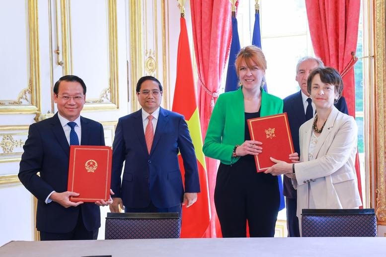Thủ tướng Phạm Minh Chính hội đàm với Thủ tướng Pháp- Ảnh 9. Thủ tướng Phạm Minh Chính hội đàm với Thủ tướng Pháp- Ảnh 9.