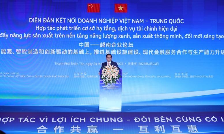 Thủ tướng: Cộng đồng doanh nghiệp là trụ cột quan trọng kết nối kinh tế Việt Nam – Trung Quốc- Ảnh 2. Thủ tướng: Cộng đồng doanh nghiệp là trụ cột quan trọng kết nối kinh tế Việt Nam – Trung Quốc- Ảnh 2.