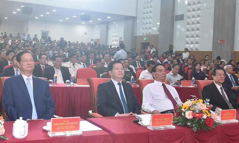 TỔNG THUẬT: Công bố nghị quyết, quyết định sáp nhập đơn vị hành chính, chỉ định nhân sự trên cả nước- Ảnh 24. TỔNG THUẬT: Công bố nghị quyết, quyết định sáp nhập đơn vị hành chính, chỉ định nhân sự trên cả nước- Ảnh 24.