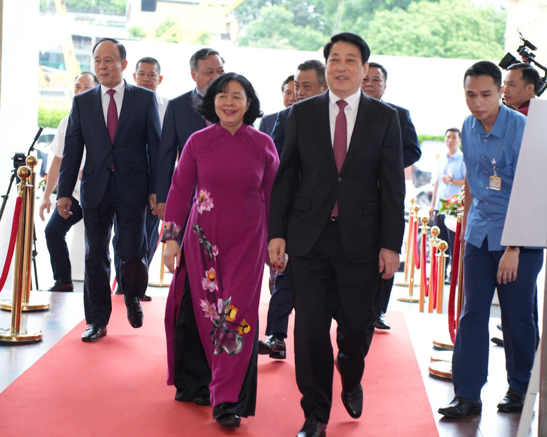 TỔNG THUẬT: Công bố nghị quyết, quyết định sáp nhập đơn vị hành chính, chỉ định nhân sự trên cả nước- Ảnh 5. TỔNG THUẬT: Công bố nghị quyết, quyết định sáp nhập đơn vị hành chính, chỉ định nhân sự trên cả nước- Ảnh 5.