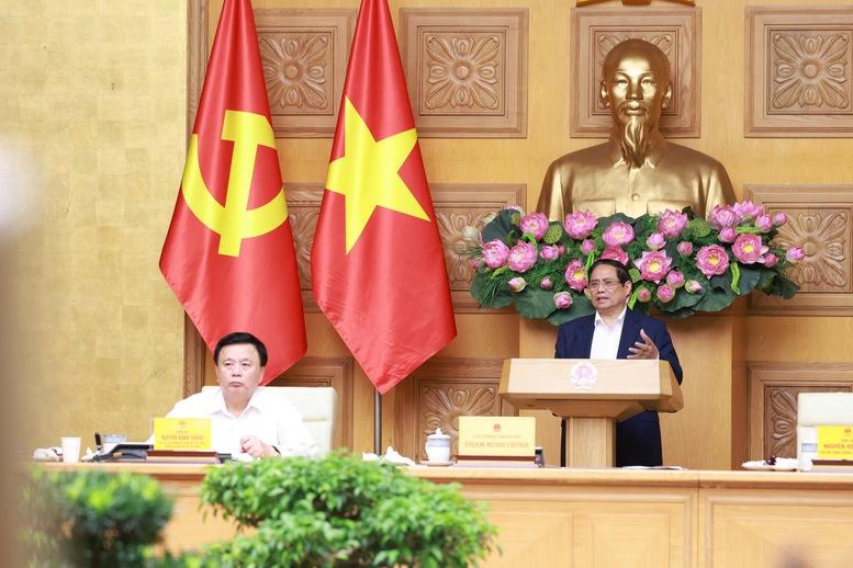 Thủ tướng chủ trì cuộc họp về các tài liệu của Tiểu ban Kinh tế-xã hội Đại hội XIV- Ảnh 5.