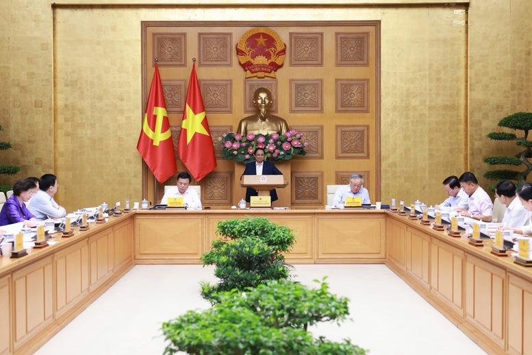 Thủ tướng chủ trì cuộc họp về các tài liệu của Tiểu ban Kinh tế-xã hội Đại hội XIV- Ảnh 2.